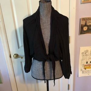 tie front black top